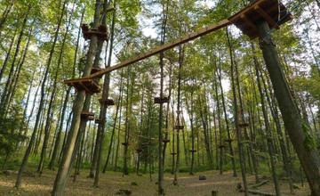 Lanový park Preles v Lesoparku Chrasť